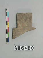 藏品(有肩石斧)的圖片